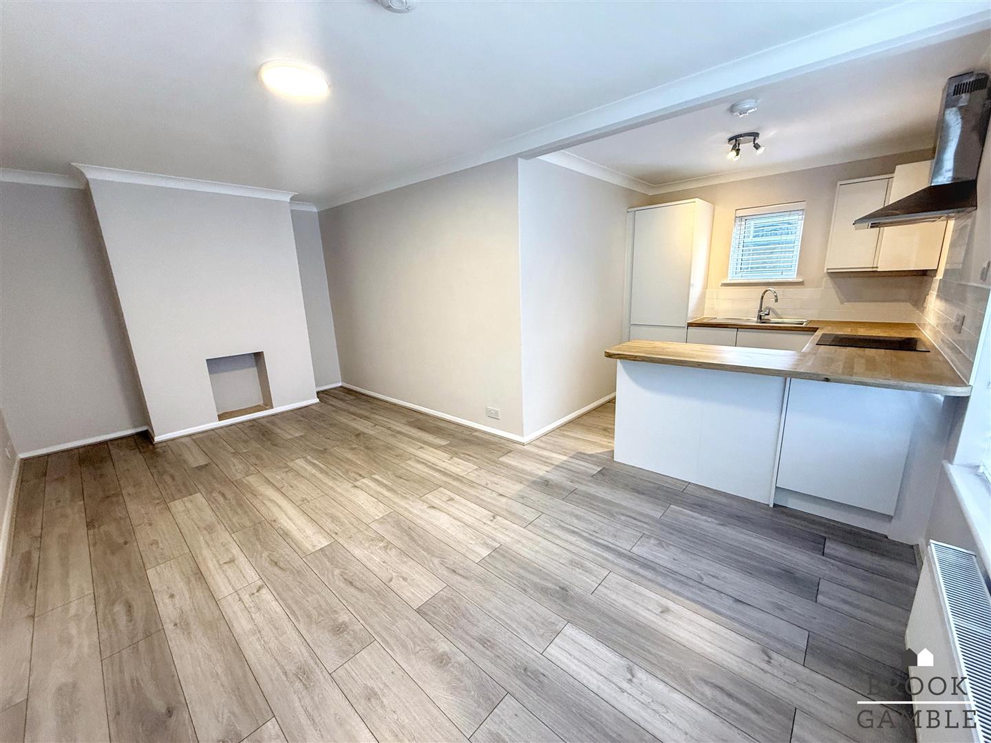 3 Bedroom Apartment. East Dean Road in Eastbourne,  2